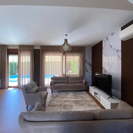 Villa With Private Pool *