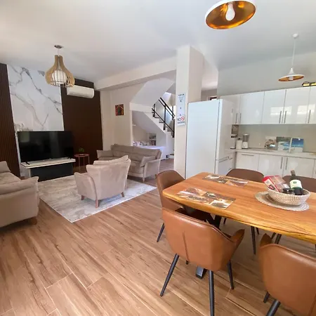 Villa With Private Pool *