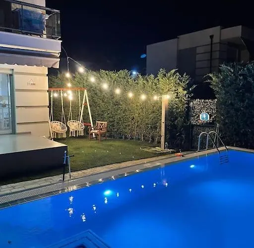 Villa With Private Pool Durrës